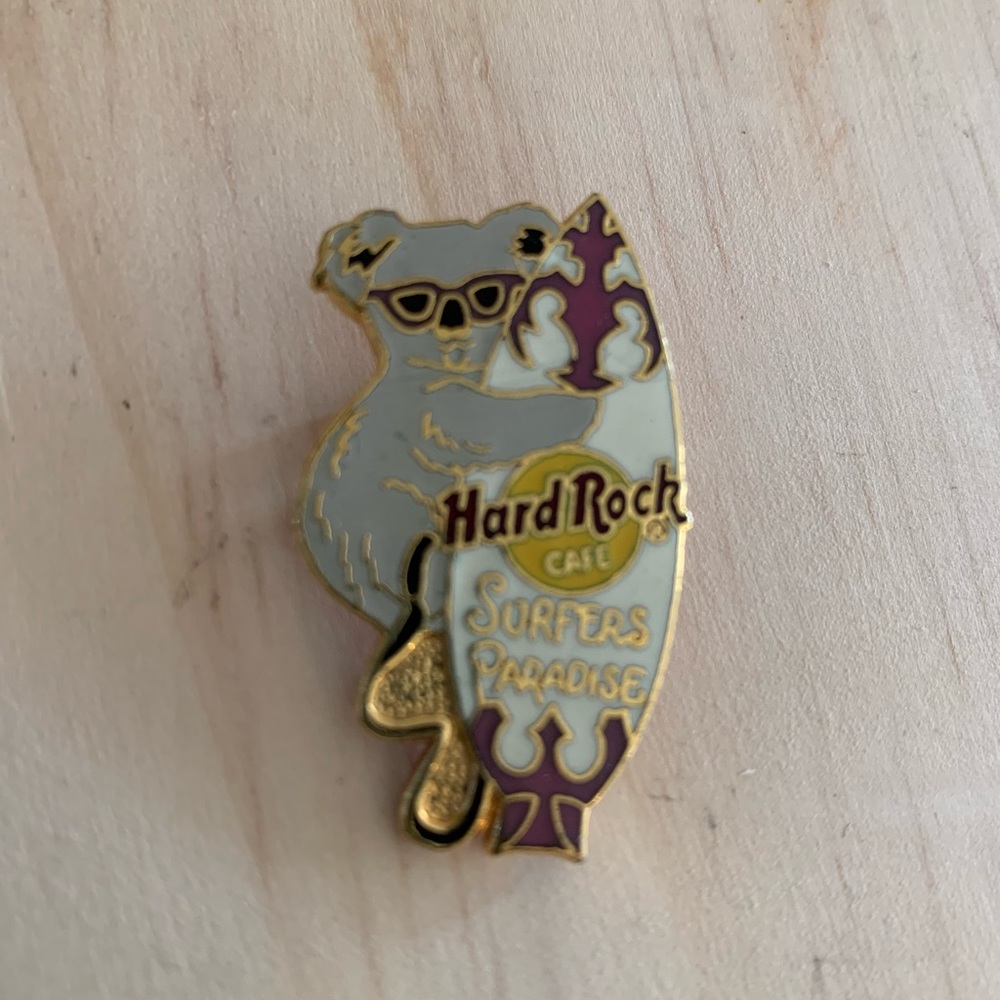 Hard Rock Cafe Surfers Paradise Pin 1997